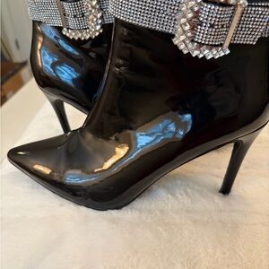 BERNESS Glossy Black Heeled Boots with Rhinestone Accents. Size 7